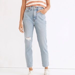 NWT Madewell Momjean in Austrey Wash Ripped Edition